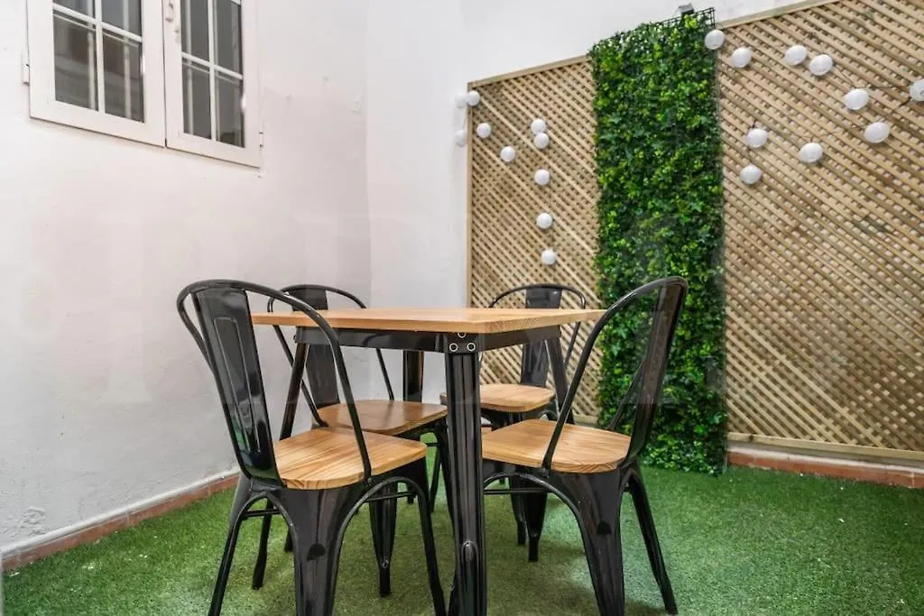 Central Apartment With Private Patio By Rems Malaga Spain