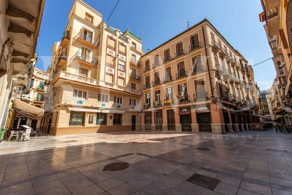 Central Apartment With Private Patio By Rems Malaga