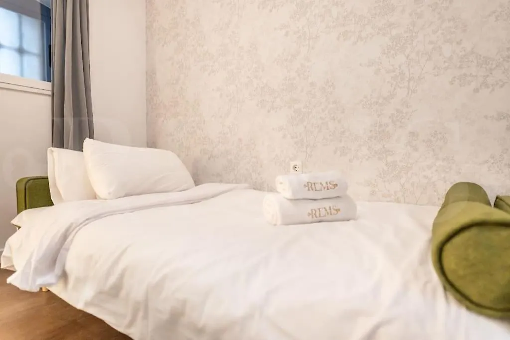Central Apartment With Private Patio By Rems Málaga Spanien