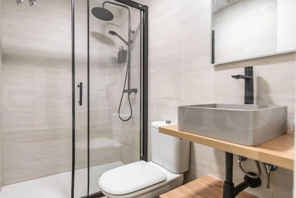 Central Apartment With Private Patio By Rems Malaga 0*,